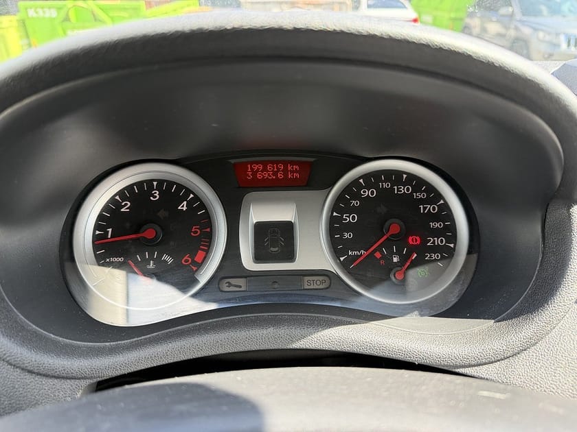 Bild 4 av Renault Clio  Halvkombi 5-dörrars 1.5 dCi Euro 5 Besiktigad