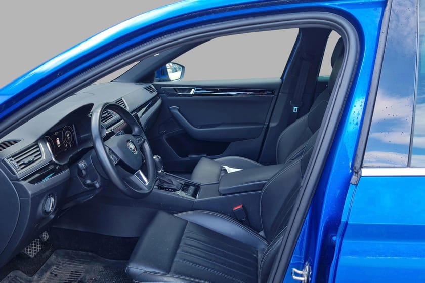 Bilde 4 av Škoda Superb iV Combi L&K - Skinn - Hengerfeste