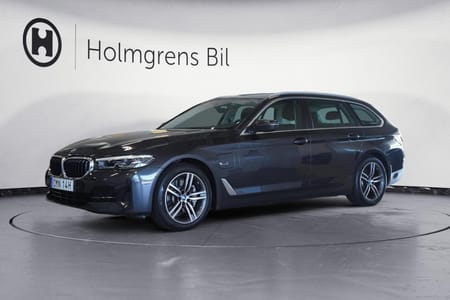 BMW 530e Touring Connected Drag HiFi