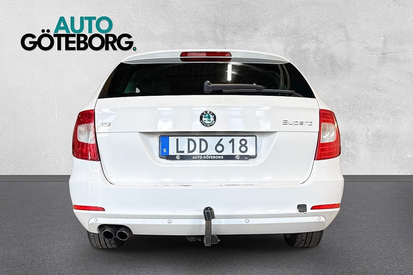 Bild 5 av Škoda Superb Kombi Skoda 1.8 TSI Elegance Panorama Dragkrok Beskitigad