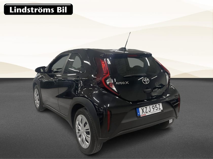 Bild 4 av Toyota Aygo X 1.0 M5 PLAY VINTERHJUL