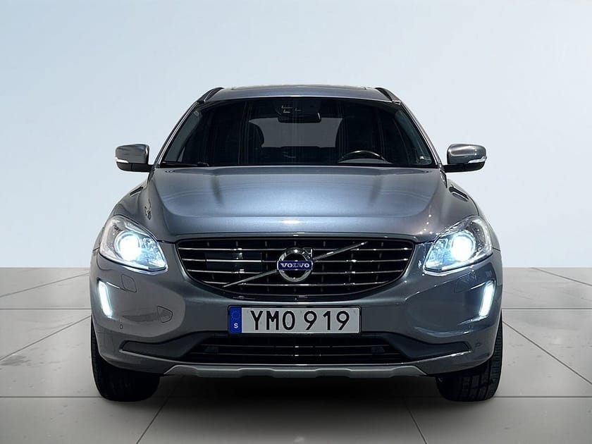 Bild 2 av Volvo XC60 D4 AWD Classic Momentum Drag Pvärm Pano Kamera GPS SoV