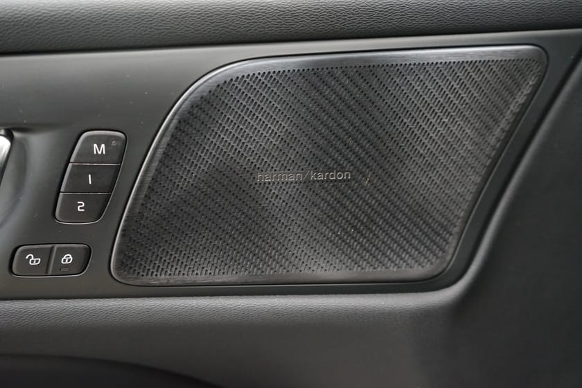 Bild 5 av Volvo V60 T6 Plus Dark Nordic Edition | Parkeringskamera 360 | HarmanKardon PremiumSound |