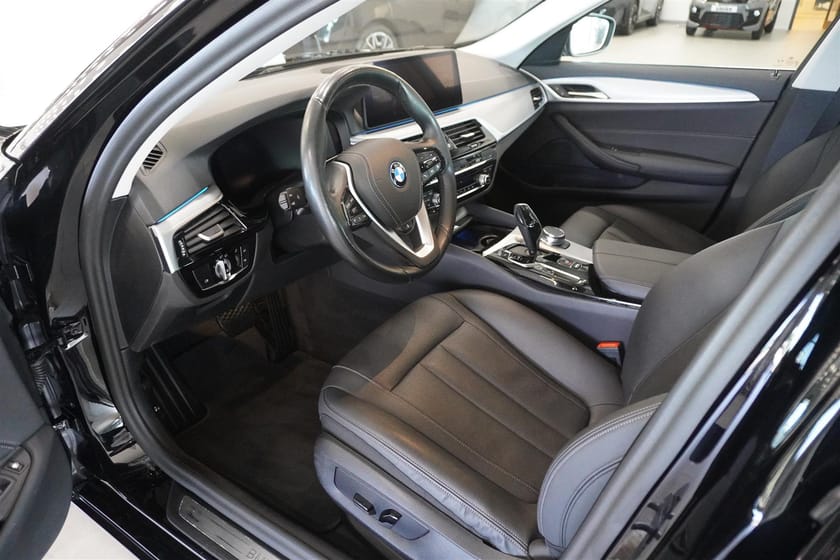Bild 2 av BMW 530e xDrive Touring Drag Läder