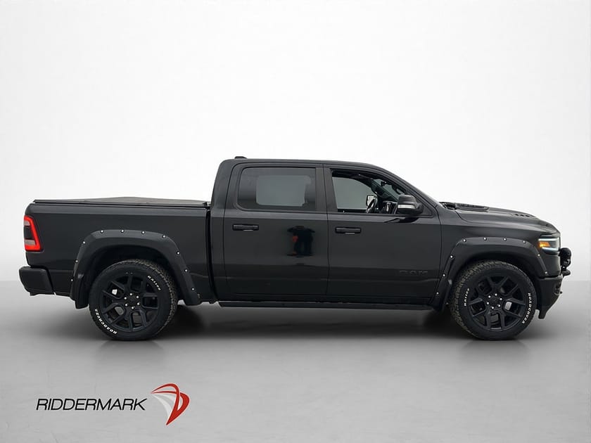 Bild 2 av RAM 1500 Crew Cab Dodge Limited Night V8 4x4 Luft Pano H/K Skinn Moms