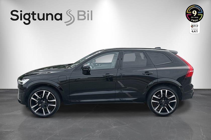 Bild 2 av Volvo XC60 Recharge T6 II AWD Ultimate Dark / Vent säten / Moms