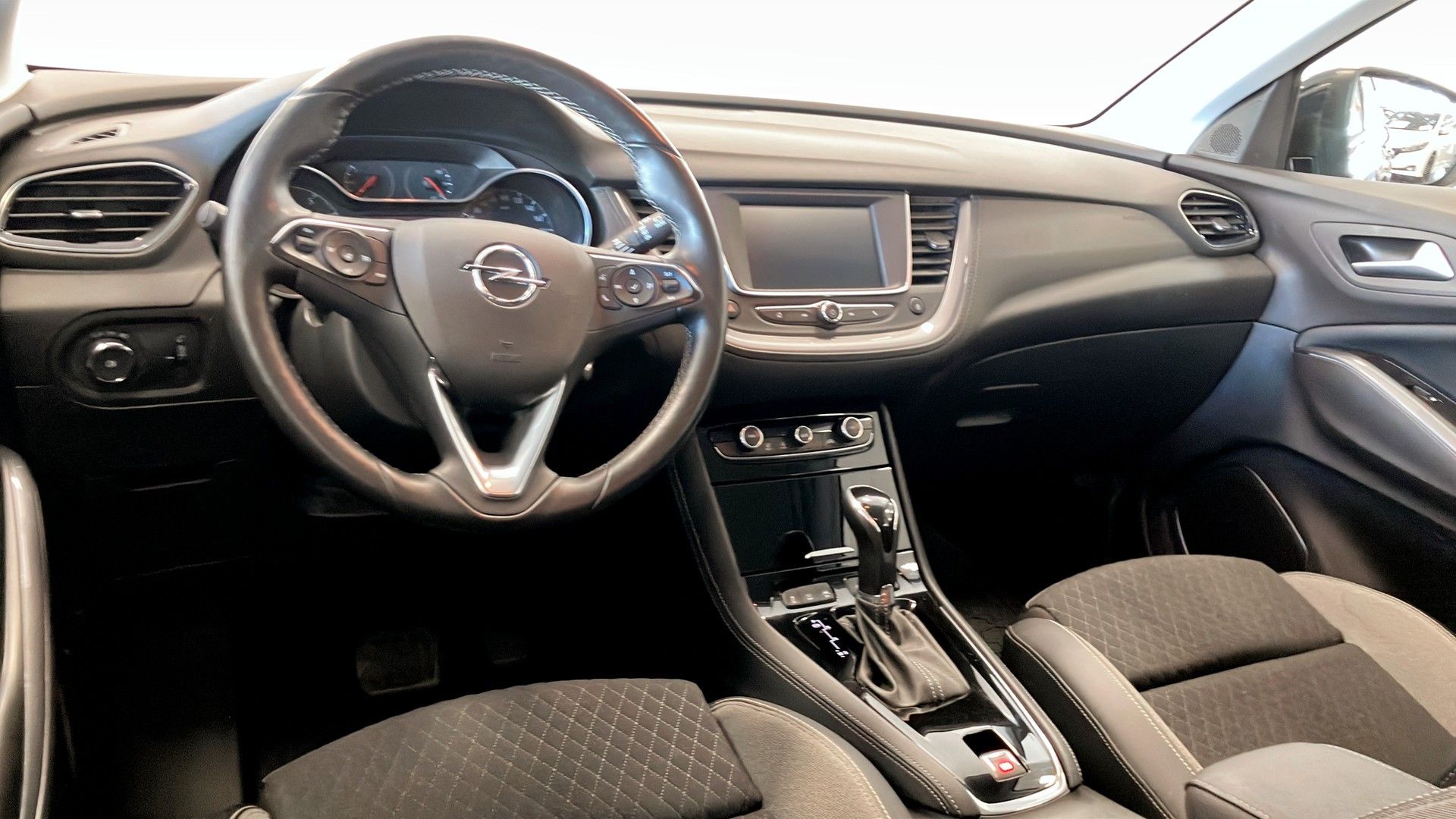 Opel Grandland X Dynamic 2019, kuva 4/9