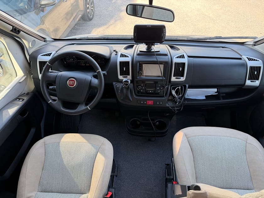 Bild 5 av Adria Mobil Matrix 670 Supreme SC * Bra utrustad *