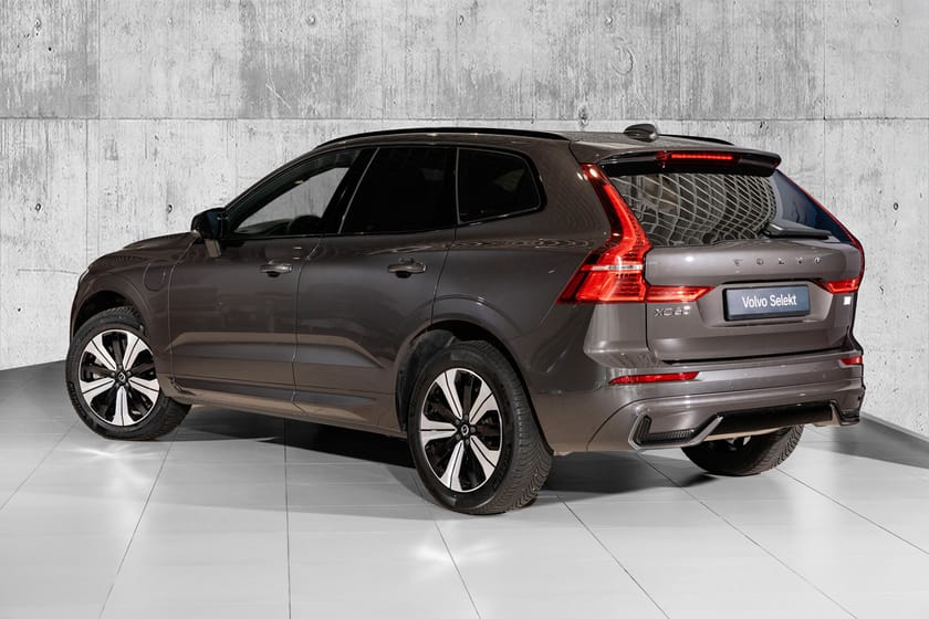 Bilde 2 av Volvo XC60 Recharge T6 Plus Dark | Krok | H&K | Skinn