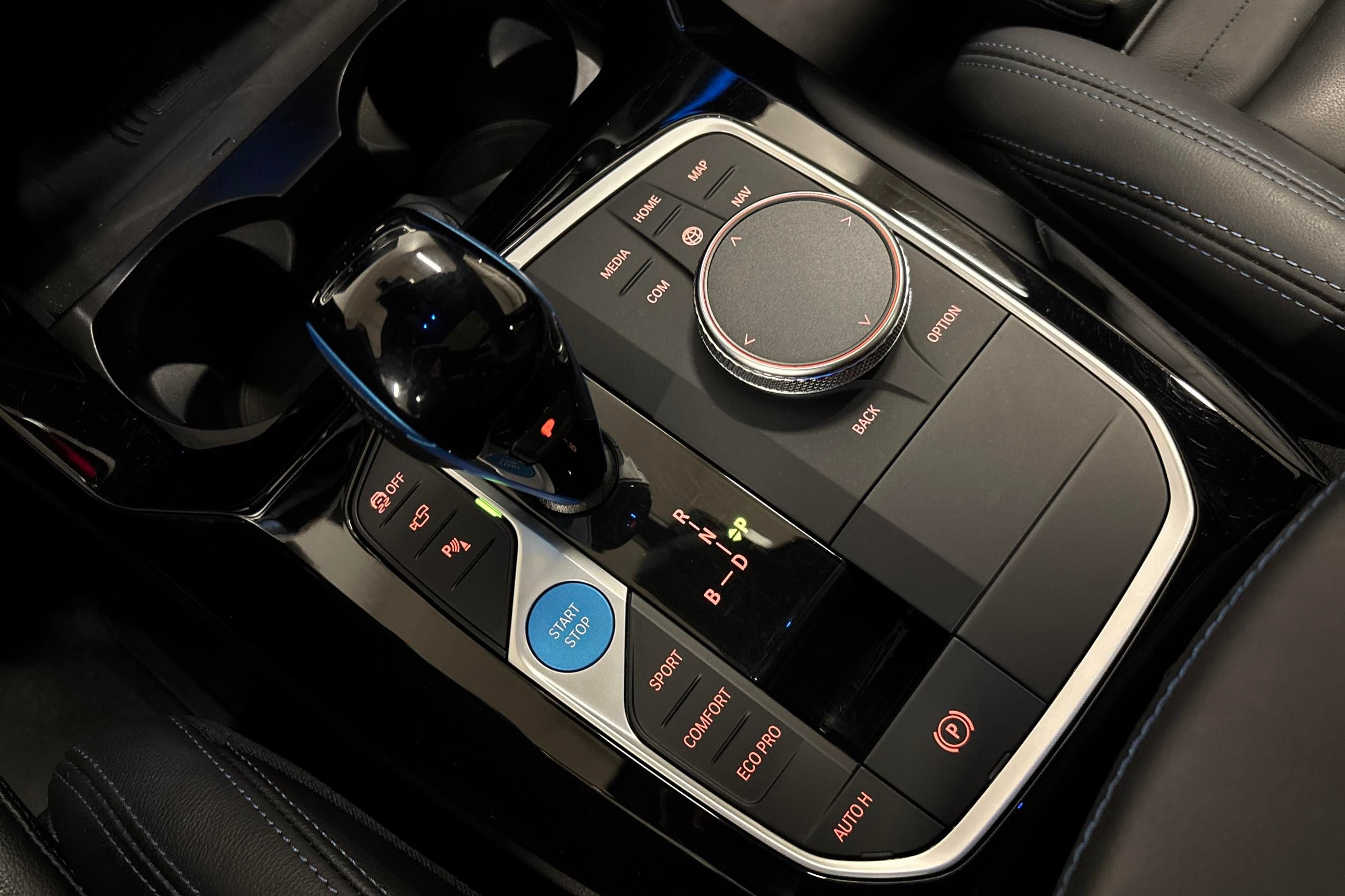BMW iX3, 286hk, 2022