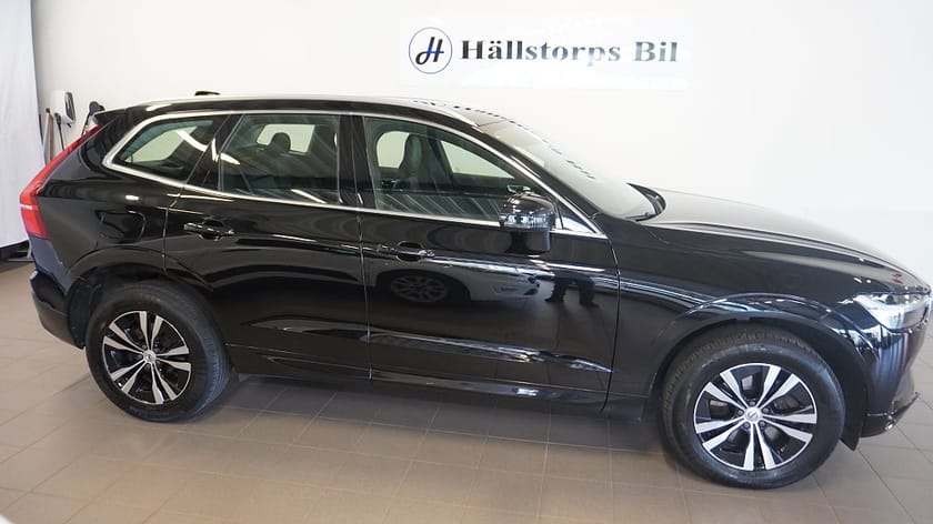 Bild 2 av Volvo XC60 B4 AWD AUTO/MOMENTUM ADVANCED/B-KAMERA/RATTVÄRMARE
