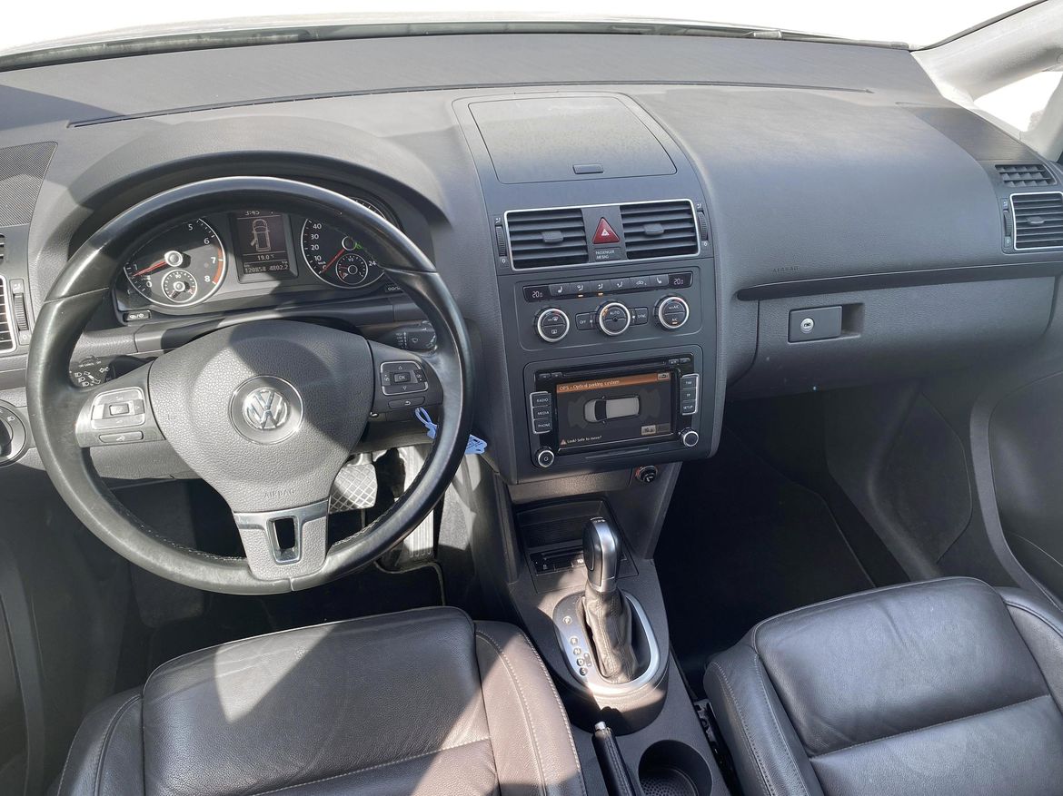Volkswagen Touran 2015 - miniatyr 8