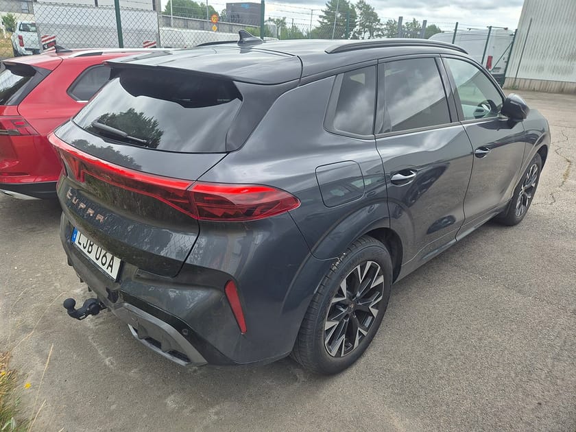 Bild 3 av CUPRA Terramar eTsi 150HK