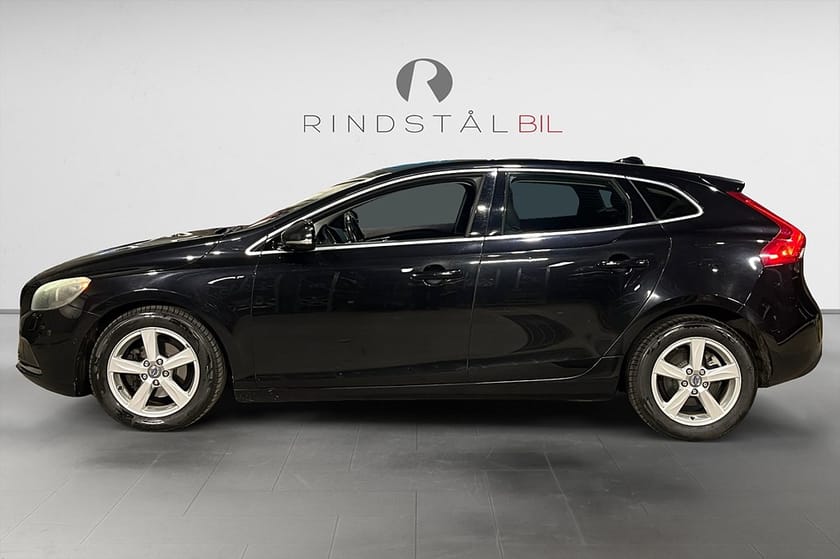 Bild 4 av Volvo V40 D2 115 HK MOMENTUM D-VÄRM BACKKAMERA BT PDC KAMREM BYTT