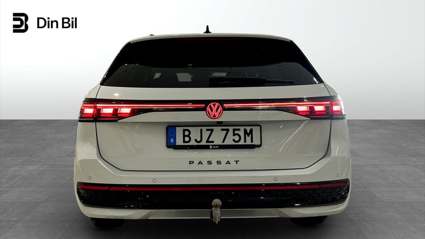 Bild 5 av Volkswagen Passat Variant eHybrid DSG R-line Blackstyle Drag/Panorama/Dcc