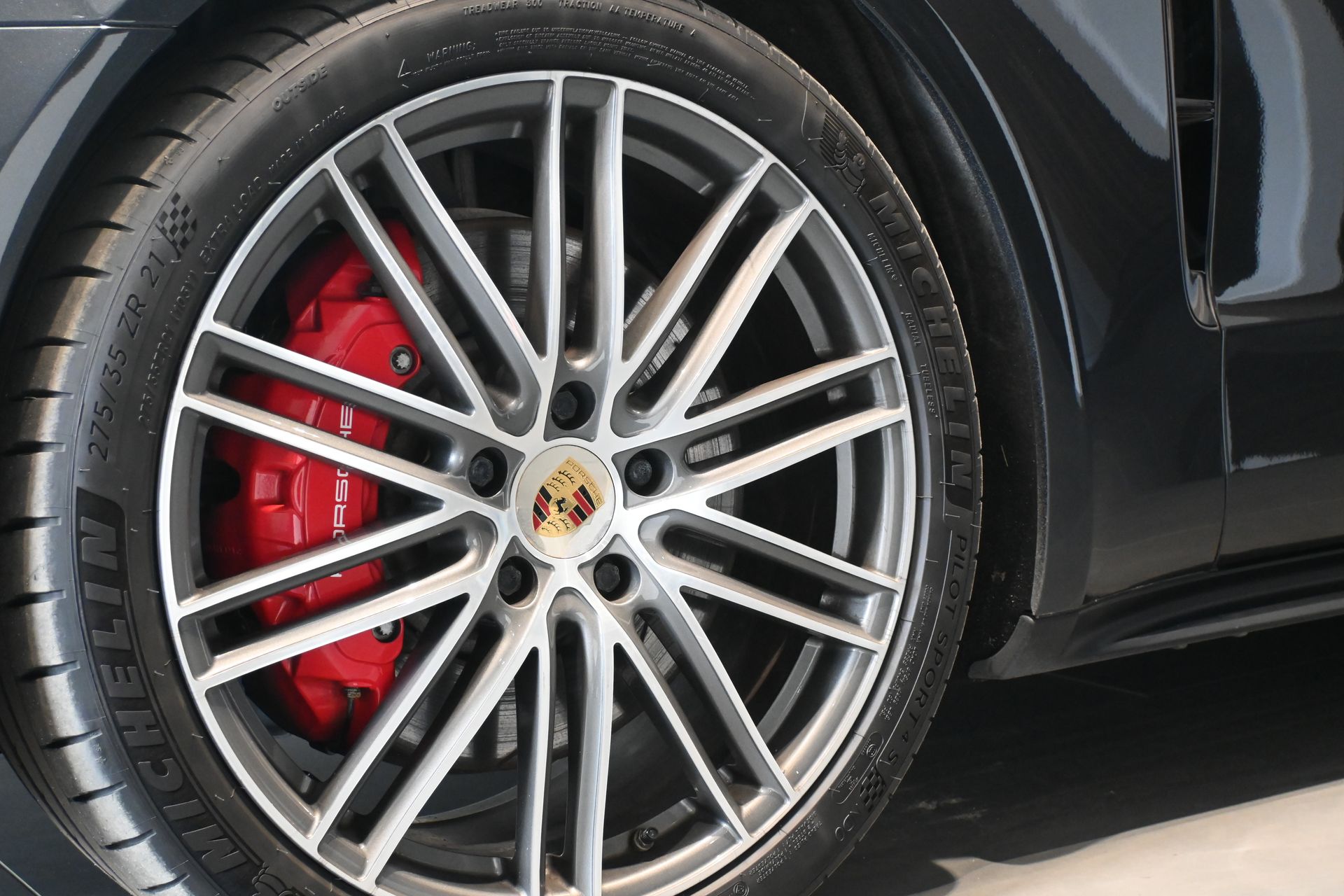 Porsche Panamera GTS Sport Turismo 2019, bild 5/27