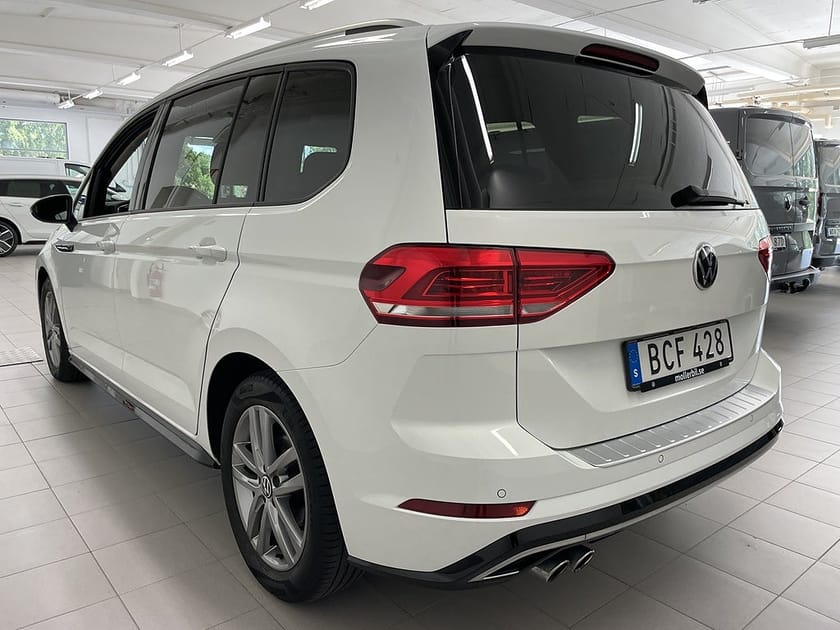 Bild 5 av Volkswagen Touran 7-seater TDI 150Hk DSG | R-LINE | 7-SITS | DRAG & VÄRMARE