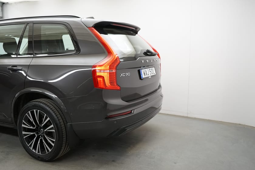 Bild 3 av Volvo XC90 7-seater Recharge T8 Ultimate Dark Edition, Taklucka, Dragkrok, Navigation, Head Up Display