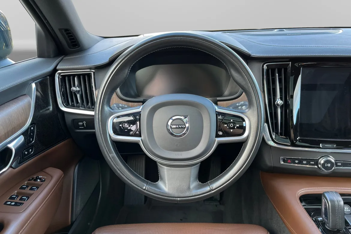 Volvo V90 Cross Country