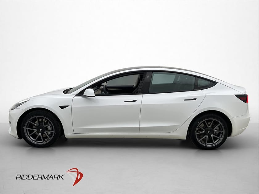 Bild 5 av Tesla Model 3 Long Range AWD Svensksåld Panorama Drag