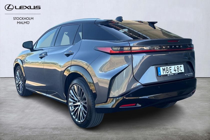 Bild 2 av Lexus RZ 450e Executive Teknikpaket Bi-tone 360-kamera P-värme Elbil