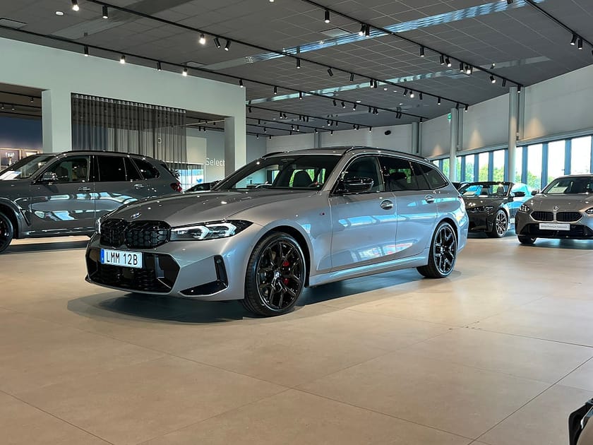 Bild 1 av BMW M340i xDrive Touring M Sport Pro Black Package DA Pro Pano HK