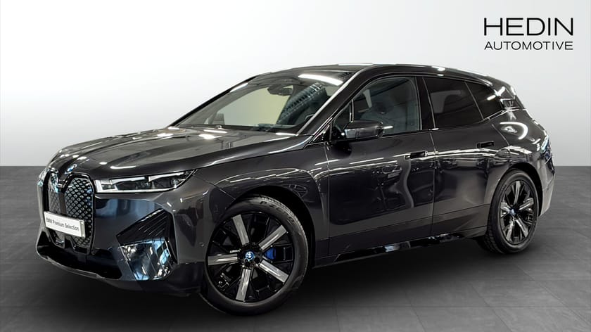 Bild 1 av BMW iX xDrive40 Sportpkt Driving Assist Pro Panorama 360 Kamera H/K