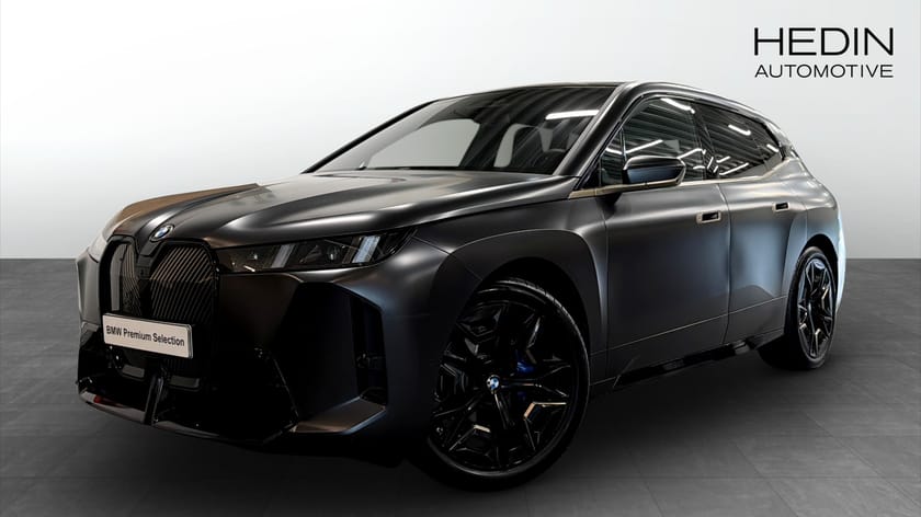 Bild 1 av BMW iX xDrive60 xDrive 60 M Sport B&W 360 Integral Soft close Ventilerade DAP