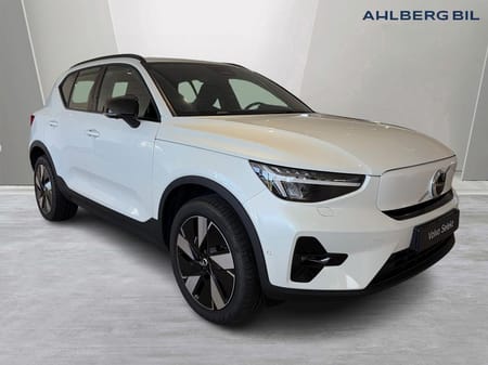 Volvo EX40 Single Motor Extended Range ⚪ ExtendedRange Plus SE, Teknikpaket, Dragkrok Halvautomatisk, Parkeringskamera 360, HarmanKardon PremiumSound, Google Maps