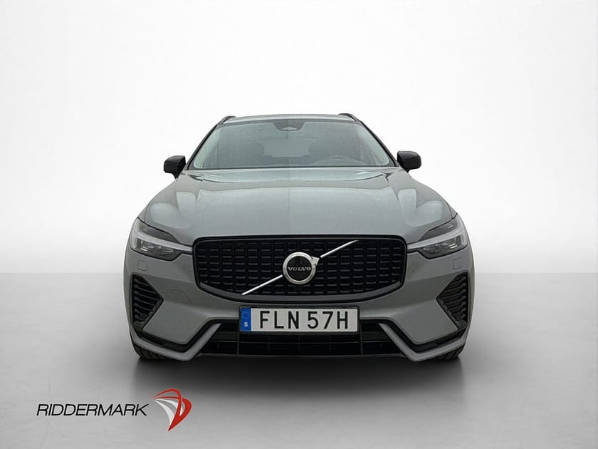 Bild 2 av Volvo XC60 T6 AWD Plus Dark Panorama H/K Skinn Kamera Drag