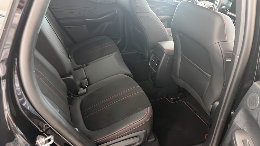 Bild 5 av Ford Kuga Plug-In Hybrid ST-LINE X 2.5 FWD 243HK, Dragkrok