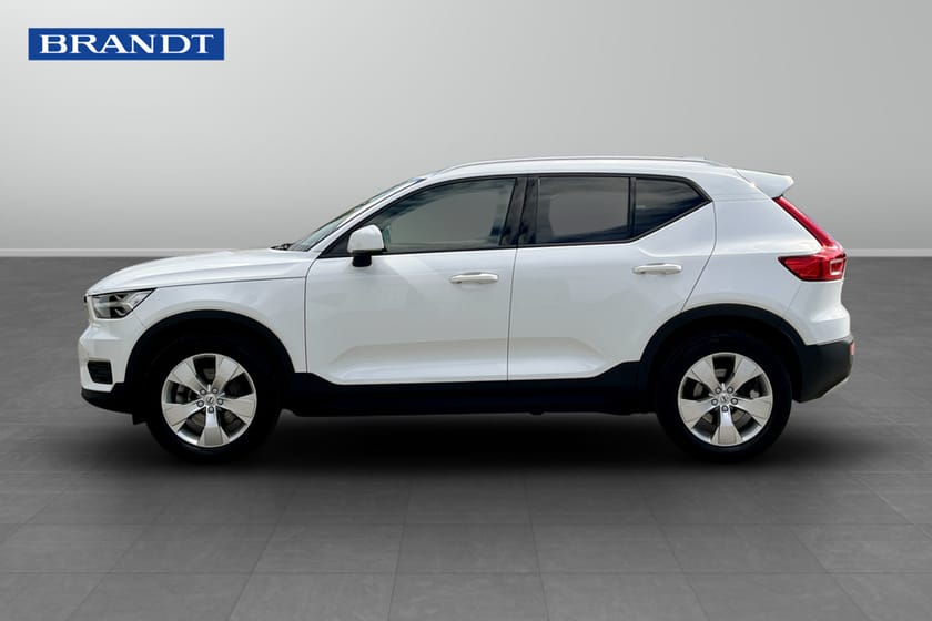 Bild 3 av Volvo XC40 B4 II FWD Bensin Momentum Advanced