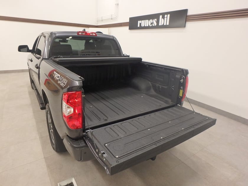 Bild 4 av Toyota Tundra CrewMax 5.7 V8 4WD Euro 6 Fin