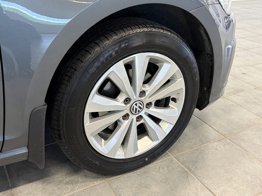 Bild 3 av Volkswagen Golf 1.0 TSI 110hk