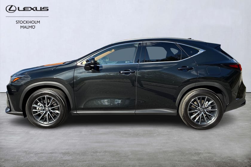 Bild 2 av Lexus NX 450h+ Business Plus Skinn P-Värmare Drag Carplay