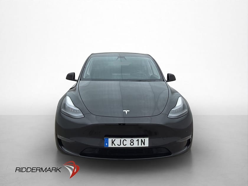 Bild 2 av Tesla Model Y Long Range AWD Autopilot Pano Svensksåld