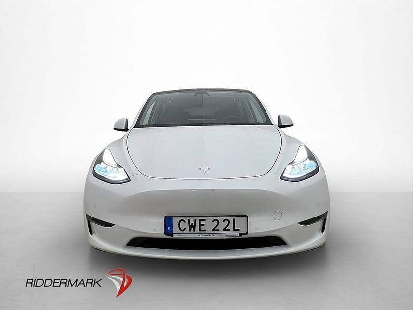 Bild 3 av Tesla Model Y Long Range AWD Autopilot Skinn Svensksåld