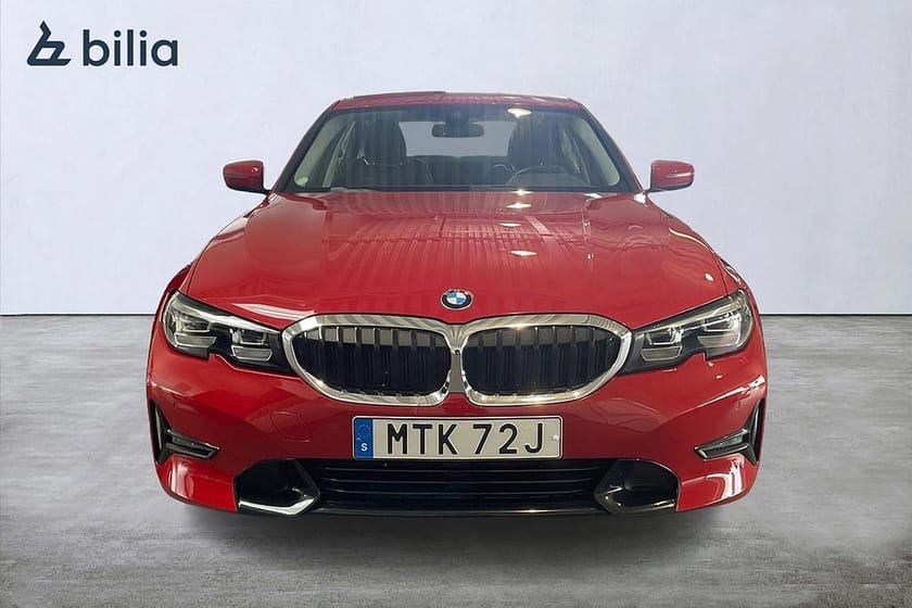 Bild 5 av BMW 330e Sedan Modell Sport Line | PDC | Värmare