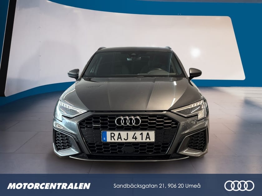 Bild 5 av Audi A3 Sportback 40 TFSI quattro 40TFSI Parkeringsvärmare/Drag/S-line
