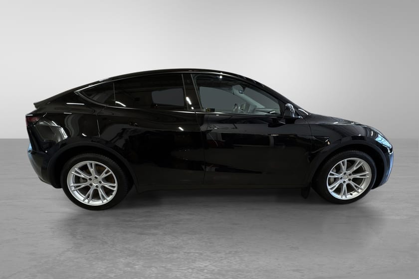 Bilde 4 av Tesla Model Y Long Range AWD Lang AWD/Panoramatak/Krok+++