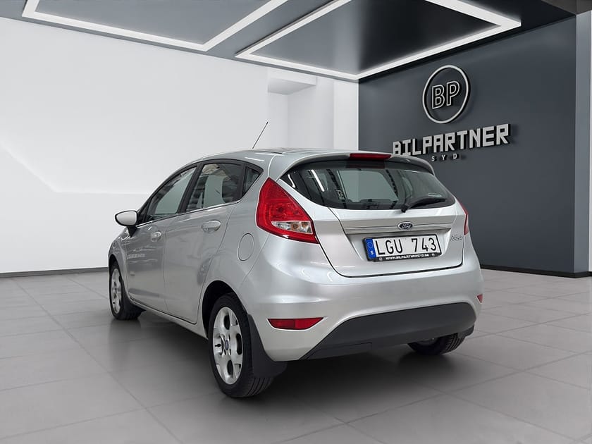 Bild 5 av Ford Fiesta 5-dörrar 1.25 Titanium/Ny Besiktad/Ny Servad/S+V-Däck