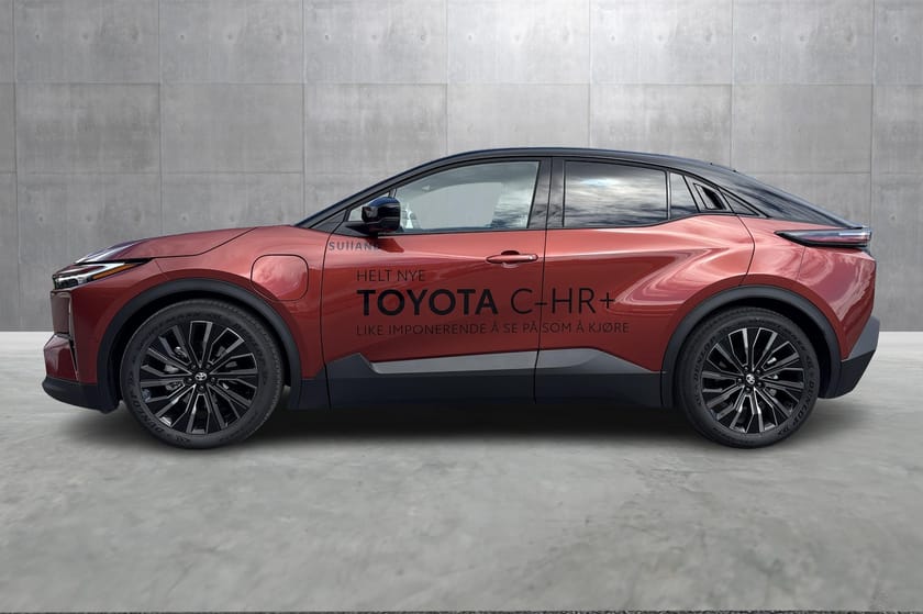 Bilde 2 av Toyota C-HR+ Executive Panorama I AWD I H.feste