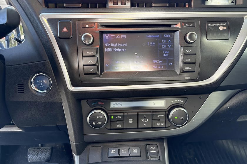 Bilde 5 av Toyota Auris Hybrid Tilhengerfeste I Kompl. service