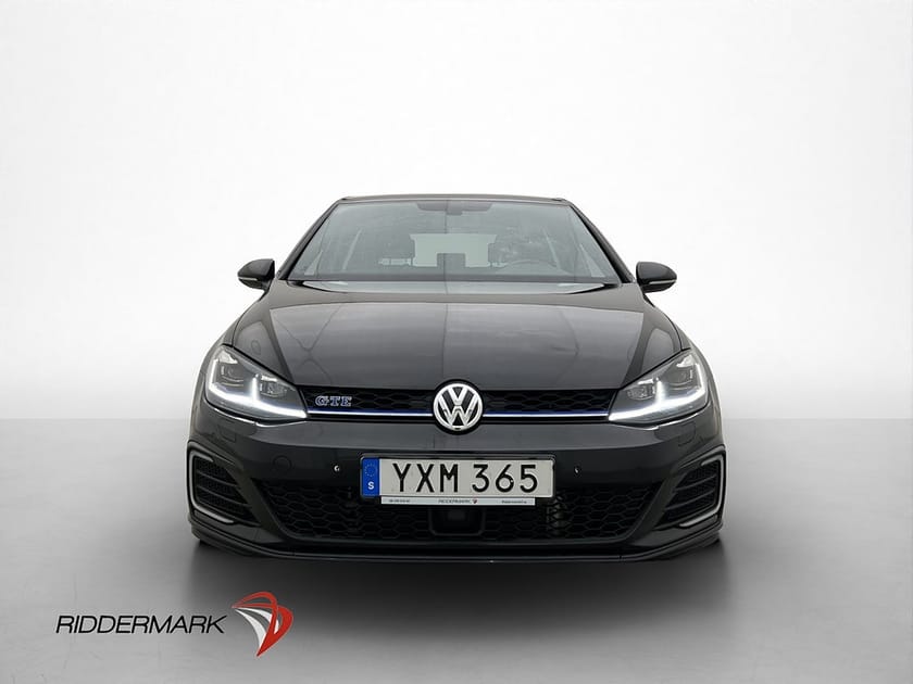 Bild 2 av Volkswagen Golf GTE 204hk Värmare Dragkrok Kamera CarPlay