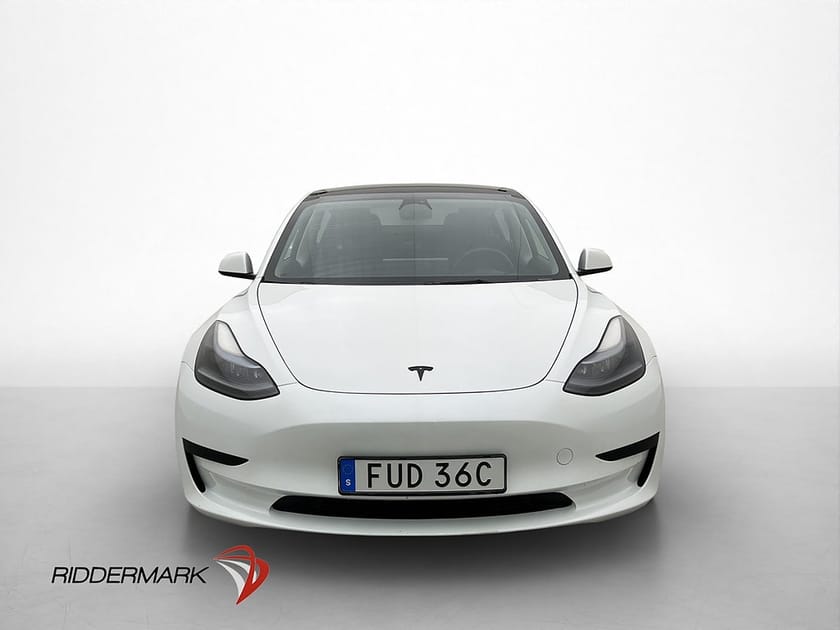 Bild 3 av Tesla Model 3 Standard Range Värmepump Autopilot Svensksåld