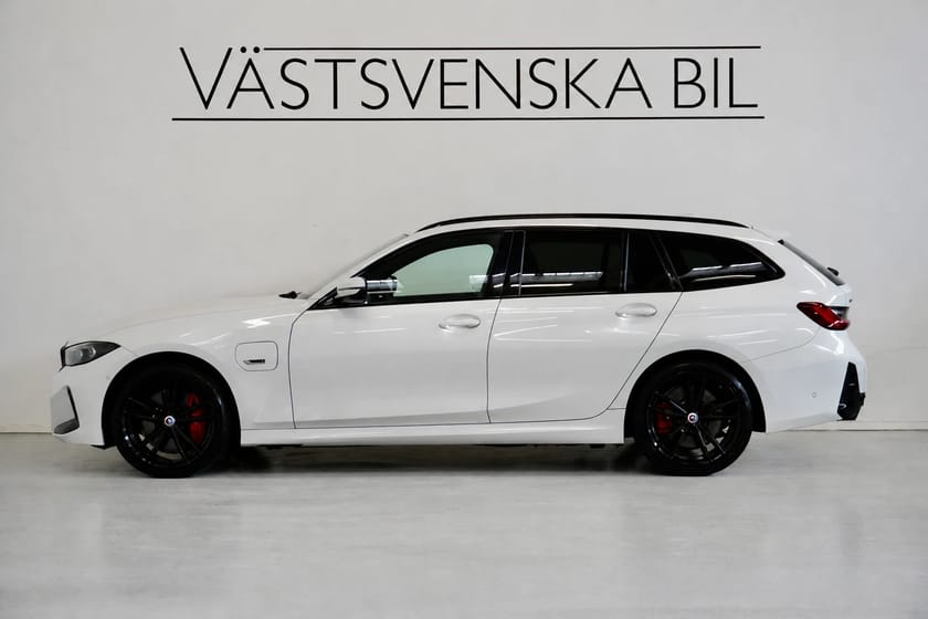 Bild 2 av BMW 330e xDrive Touring M sport Pro Innovation/H&K/Drag