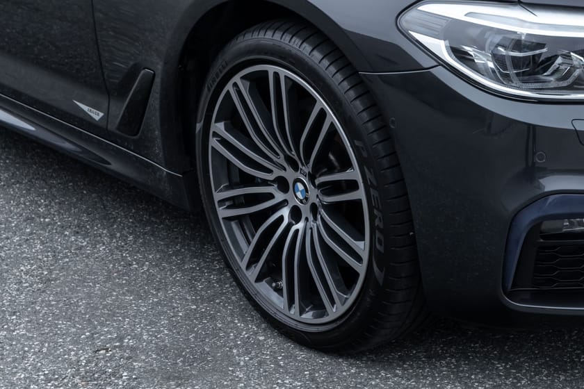 Bilde 3 av BMW 530e xDrive iPerformance Sedan M-Sport Soltak A.Cruise Krok HUD H/K