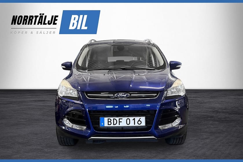 Bild 5 av Ford Kuga 2.0 140 HK AWD TITANIUM DRAG D-VÄRM 9500 MIL 17"