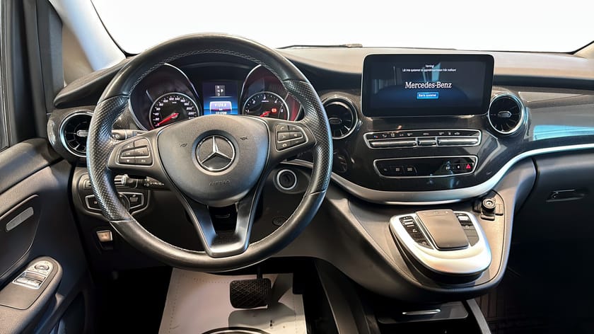 Bild 4 av Mercedes-Benz V 220d 3.2t