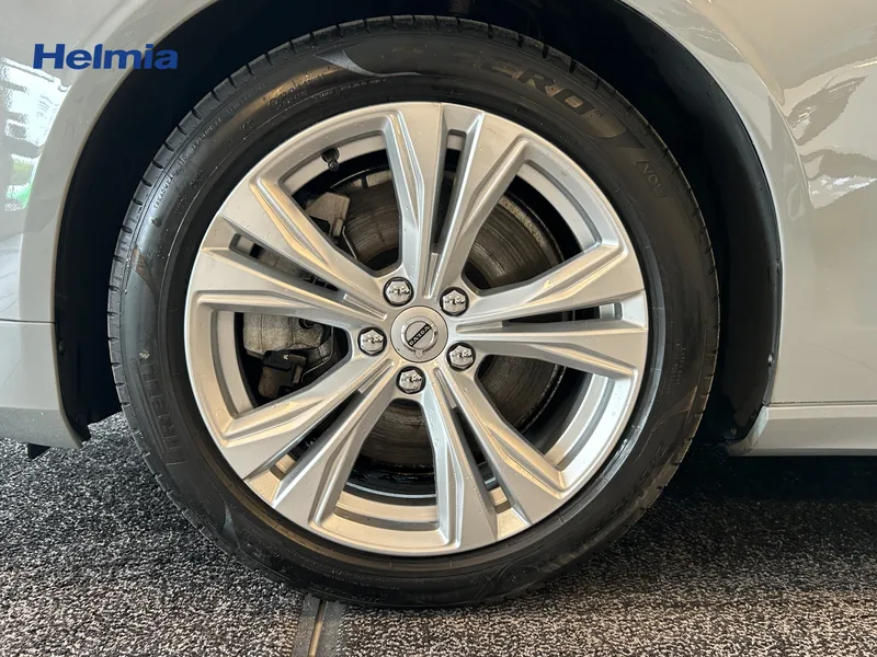 Bild 14 av 15 – Volvo V90 B4 Diesel Core